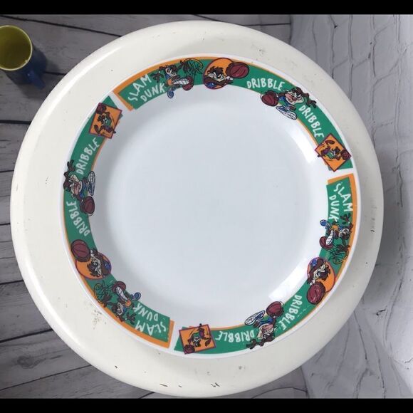 The Taz 3D cup and Basketball theme plate EUC - Picture 3 of 7